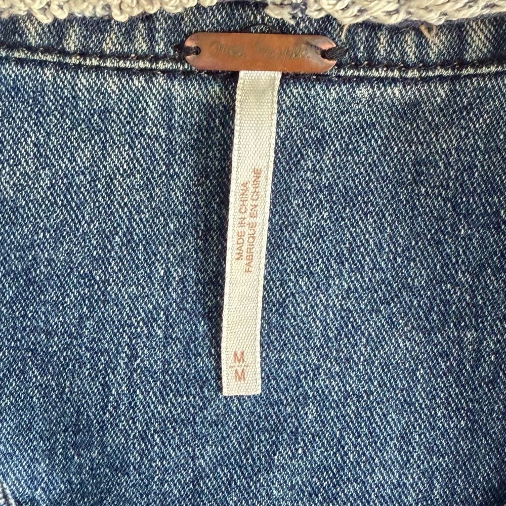 Free People Knit Hooded Denim Jean Jacket Space Dye Knit Sleeve Distressed Sz M - Picture 7 of 12